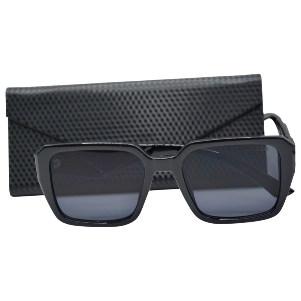 Prada Women’s Sunglasses | Black Frame | Gray Lenses | 55-20-144 | Italy - Picture 12 of 13